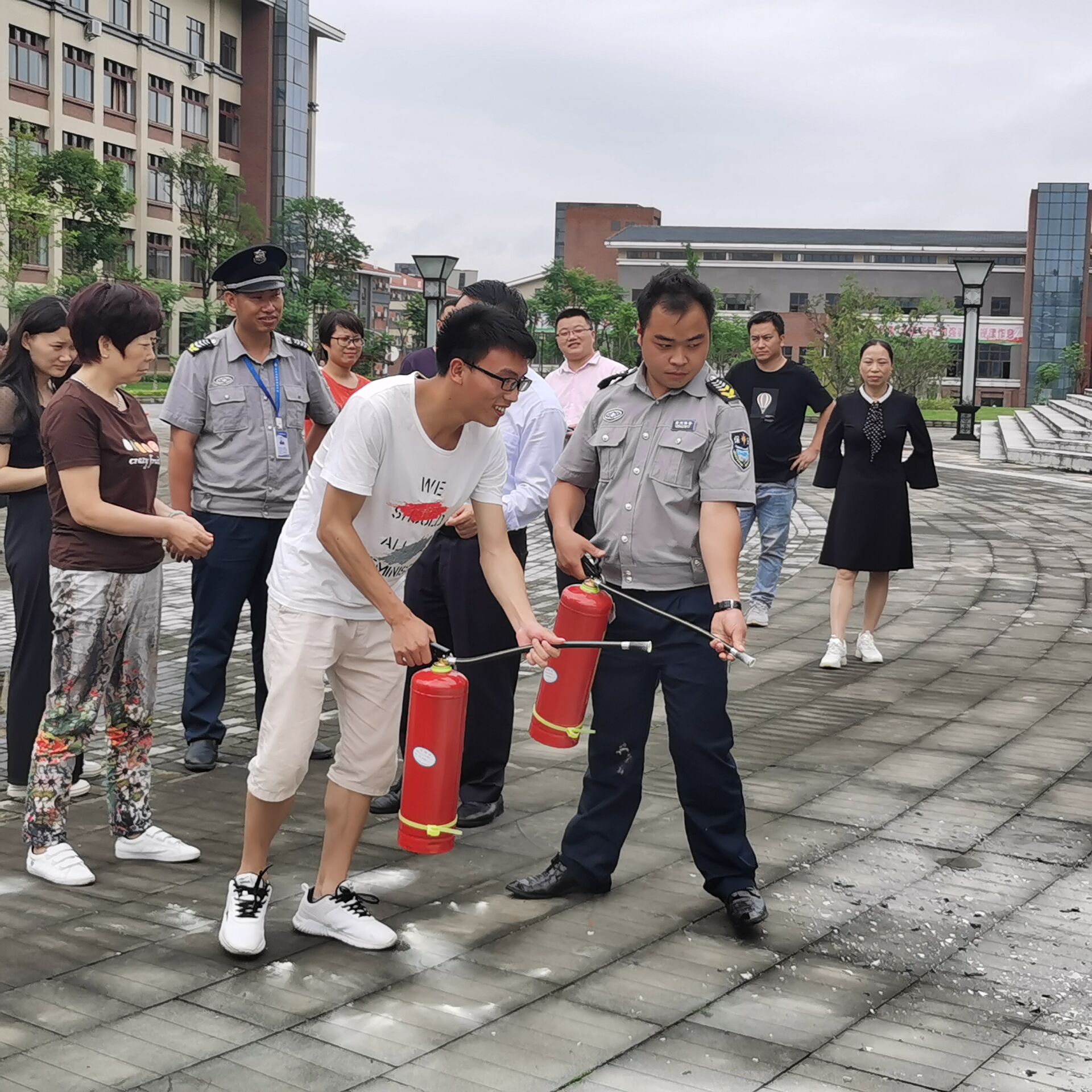 1592985035956553.jpg 1592985035956553.jpg