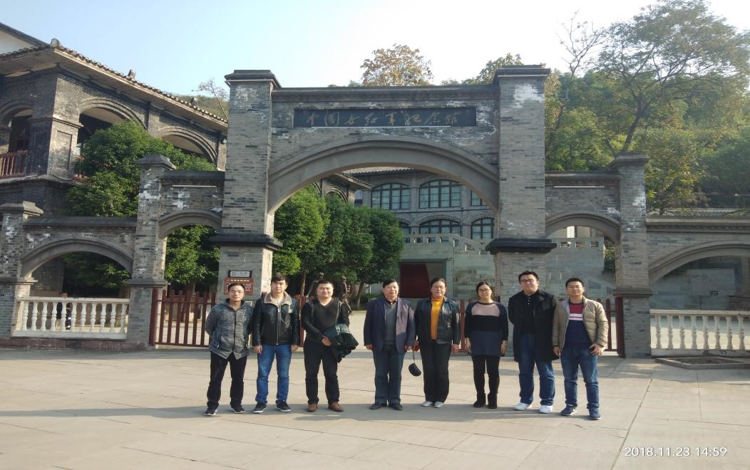 1543546134105677.jpg 3.jpg