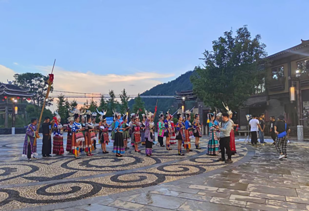 1666157353598830.png 图4 丹寨宣传片拍摄现场.png